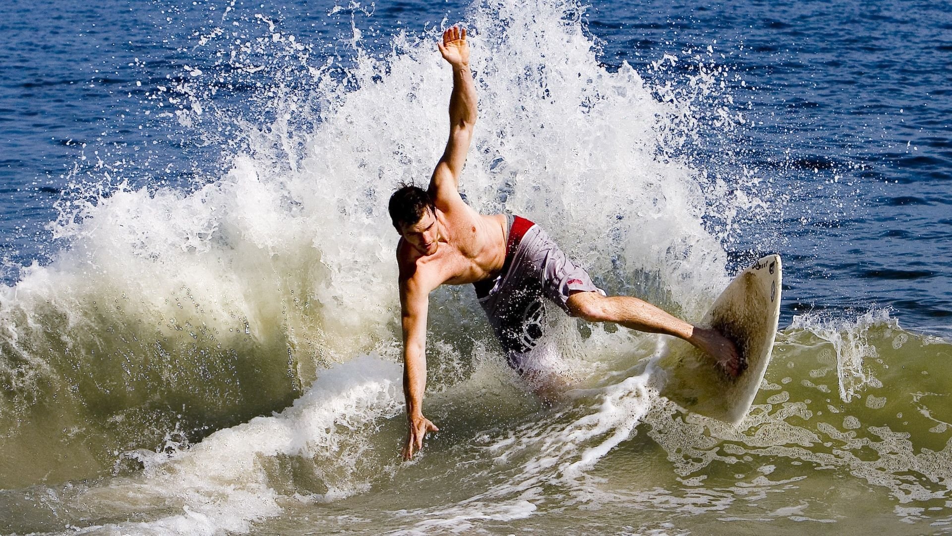 克罗地亚队在巴黎奥运会手球比赛中以29_31不敌西班牙队，克罗地亚队首发